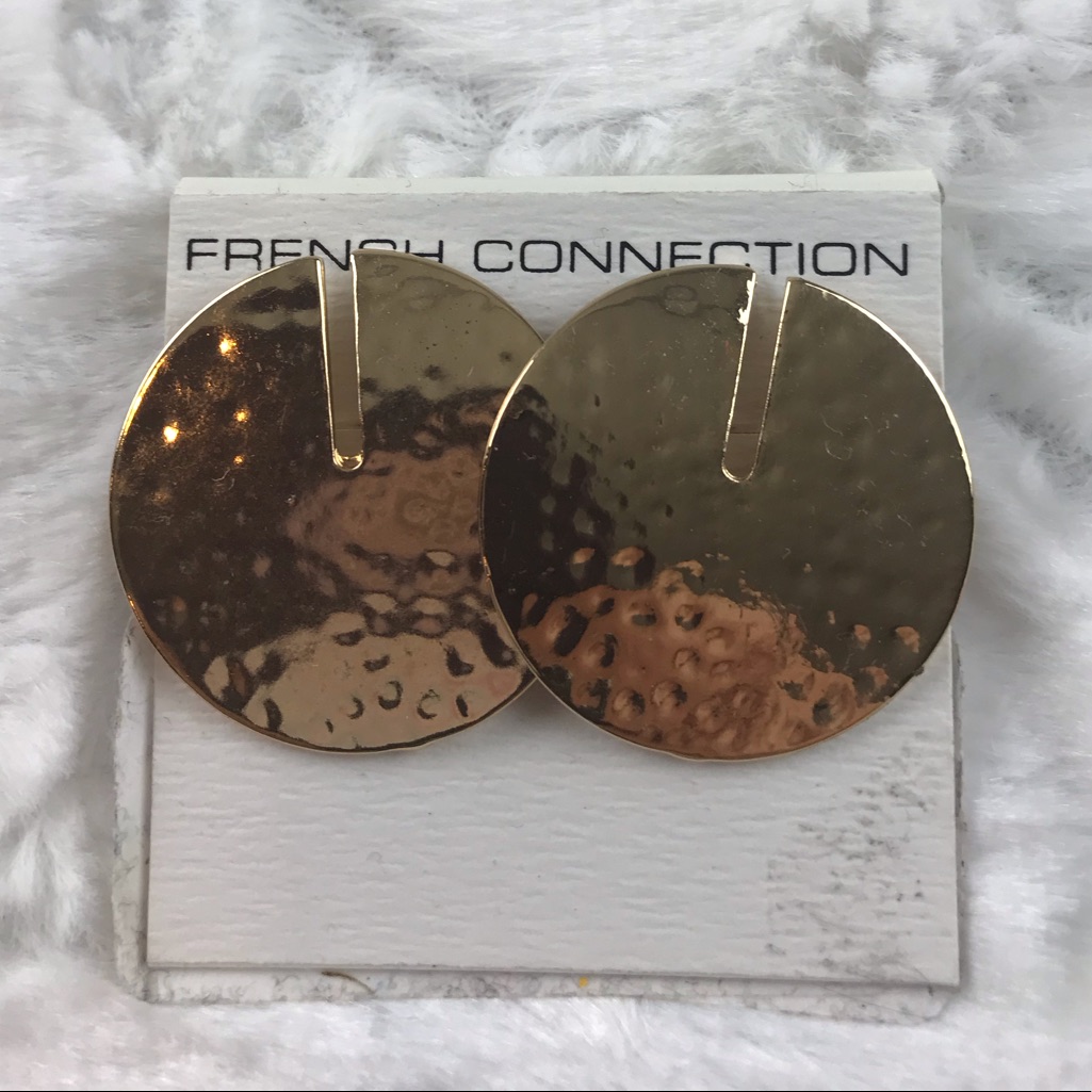 French Connection Gold Earringsnwt 22$